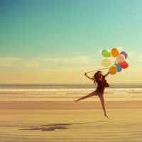 balloons-beach-beauty-freedom-happiness-Favim.com-2685851